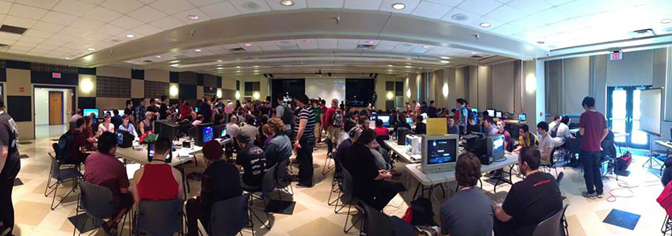 Competitors and spectators at last year’s Full Bloom 2 tournament at Willkie Quadrangle. | Photo courtesy of Smash at IUB